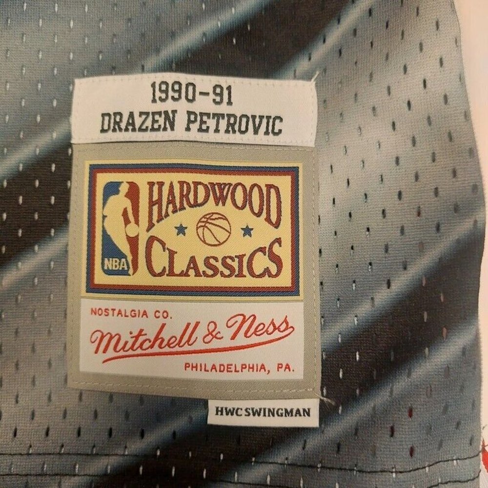 Mitchell & Ness Reload 3.0 Drazen Petrovic 1990-91 Swingman Jersey Mens Small - Picture 2 of 7